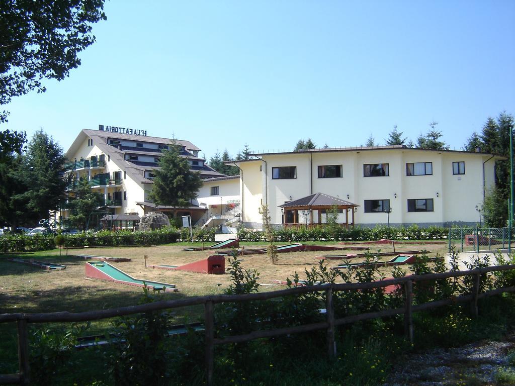 Hotel La Fattoria Camigliatello Silano Exterior photo
