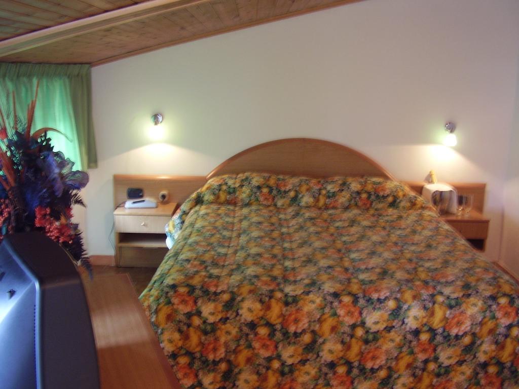 Hotel La Fattoria Camigliatello Silano Room photo
